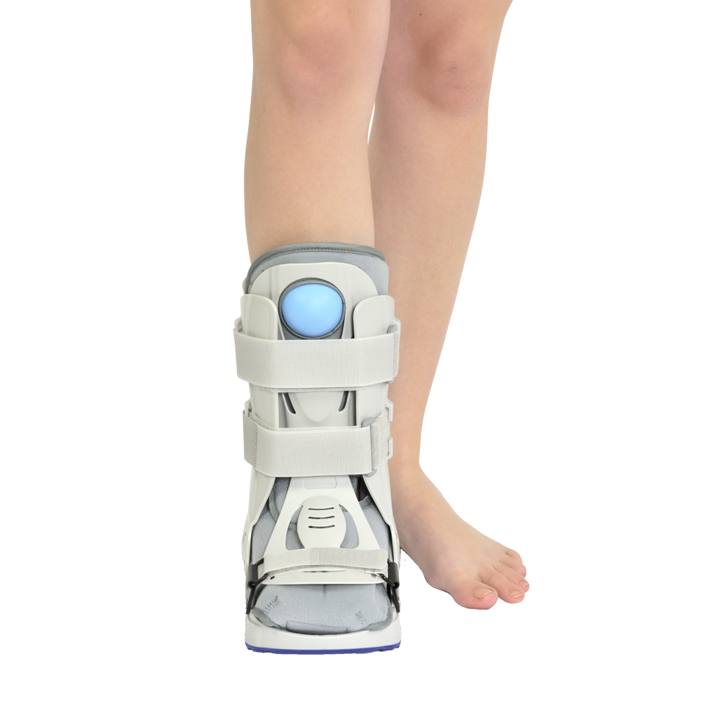 5575 Dynamic Air Walker Short